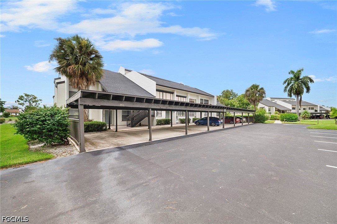 3 Bed Condominium for Sale in Fort Myers, photo 2