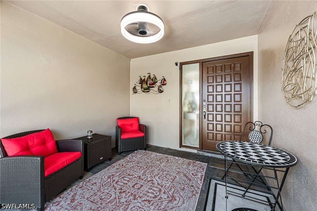 3 Bed SingleFamilyResidence for Sale in Spanish Wells, photo 2