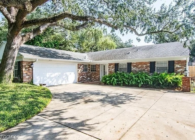 3 Bed SingleFamilyResidence for Sale in Tampa, photo 2