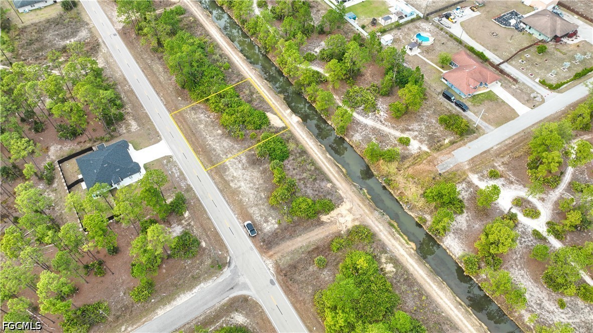 Residential for Sale in Lehigh Acres, photo 2