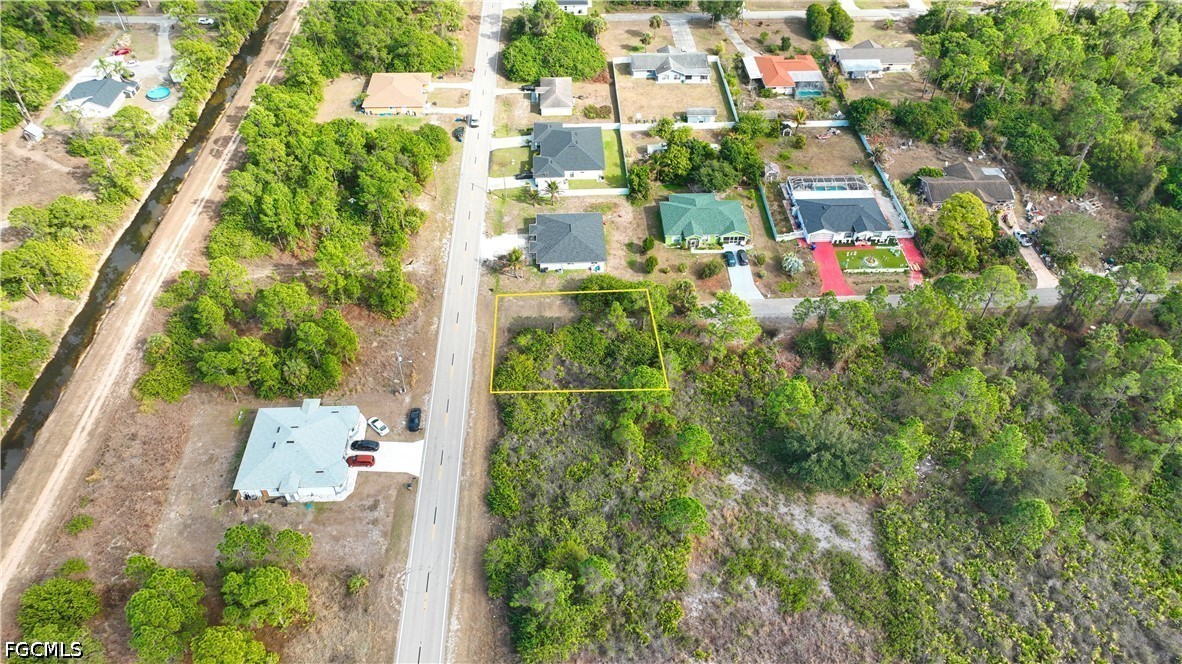 Residential for Sale in Lehigh Acres, photo 2