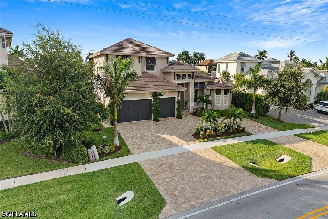 4 Bed Pool Home for Sale in Marco Island, photo 2
