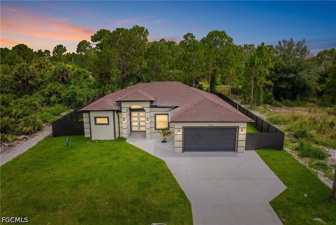 4 Bed SingleFamilyResidence for Sale in Lehigh Acres, photo 2