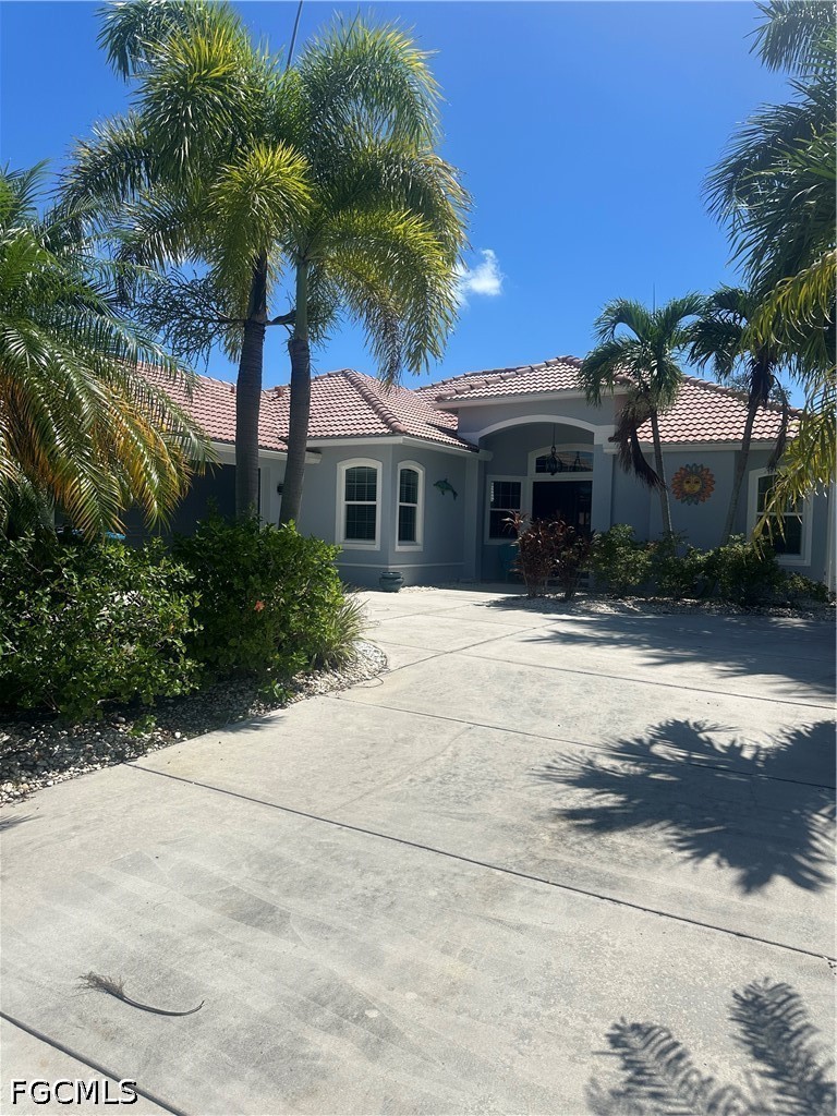 4 Bed Pool Home for Sale in Cape Coral, photo 2