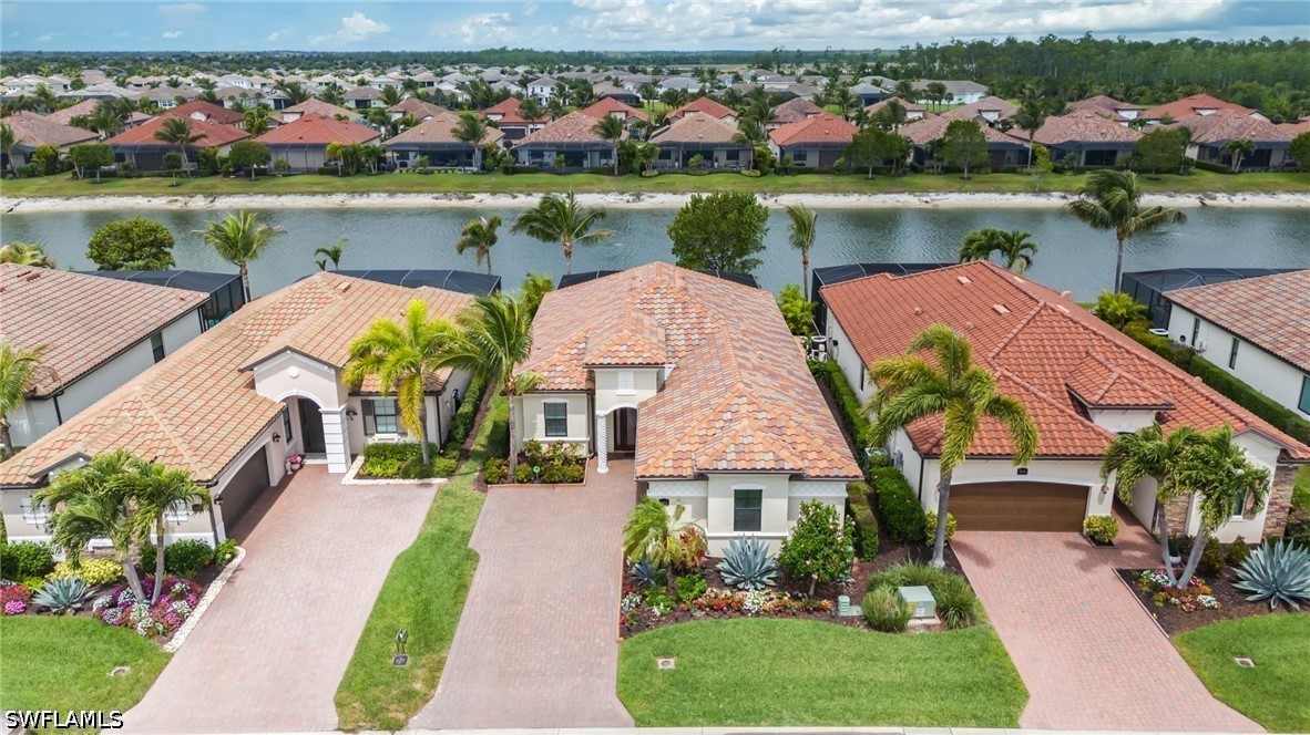 2 Bed Pool Home for Sale in Bonita Springs, photo 2