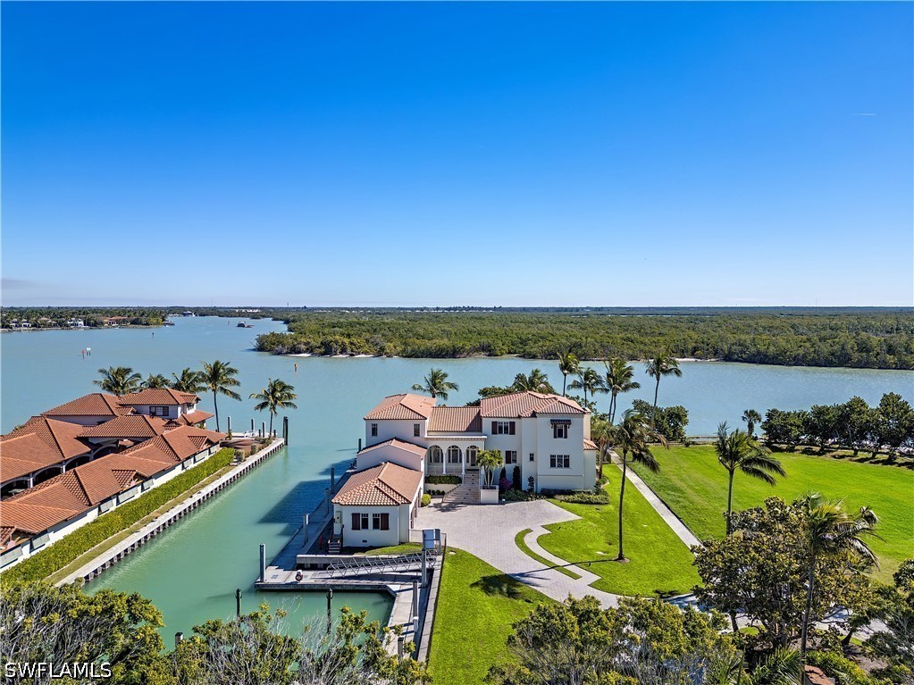 Pool Home for Sale in Port Royal, photo 2