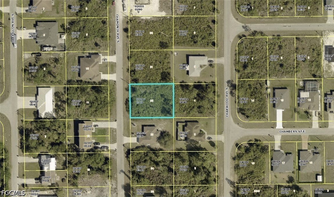 Residential for Sale in Lehigh Acres, photo 2