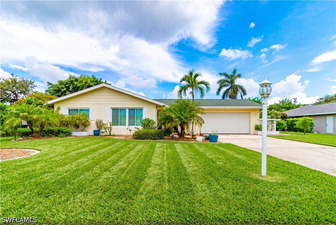 2 Bed Pool Home for Sale in Tanglewood, photo 2