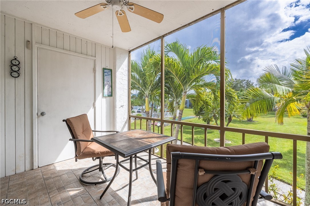 2 Bed Condominium for Sale in Fort Myers, photo 2