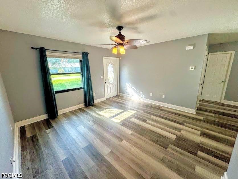 3 Bed SingleFamilyResidence for Sale in Labelle, photo 2
