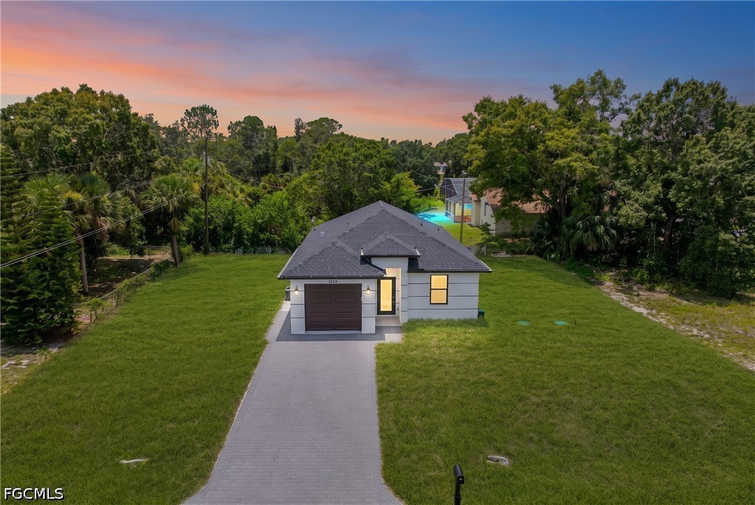 3 Bed SingleFamilyResidence for Sale in Lehigh Acres, photo 2