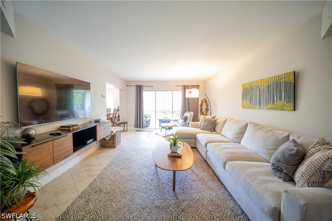 3 Bed Condominium for Sale in Naples, photo 2