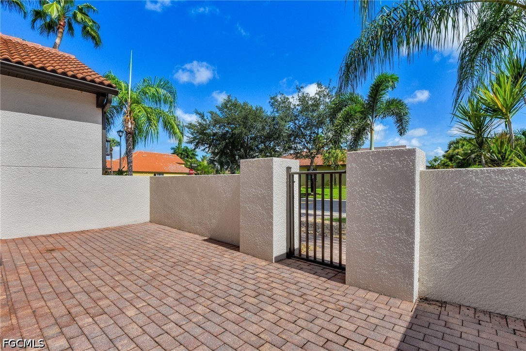 3 Bed SingleFamilyResidence for Sale in Daniels Preserve, photo 2