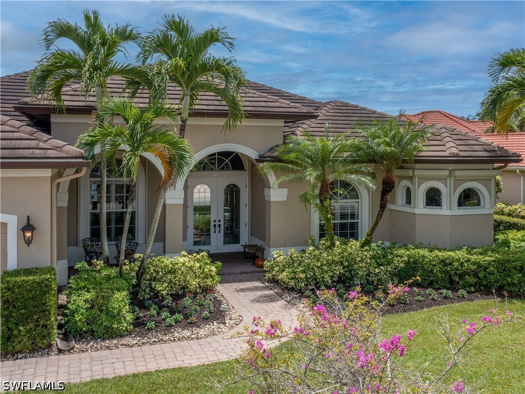 3 Bed Pool Home for Sale in Naples, photo 2