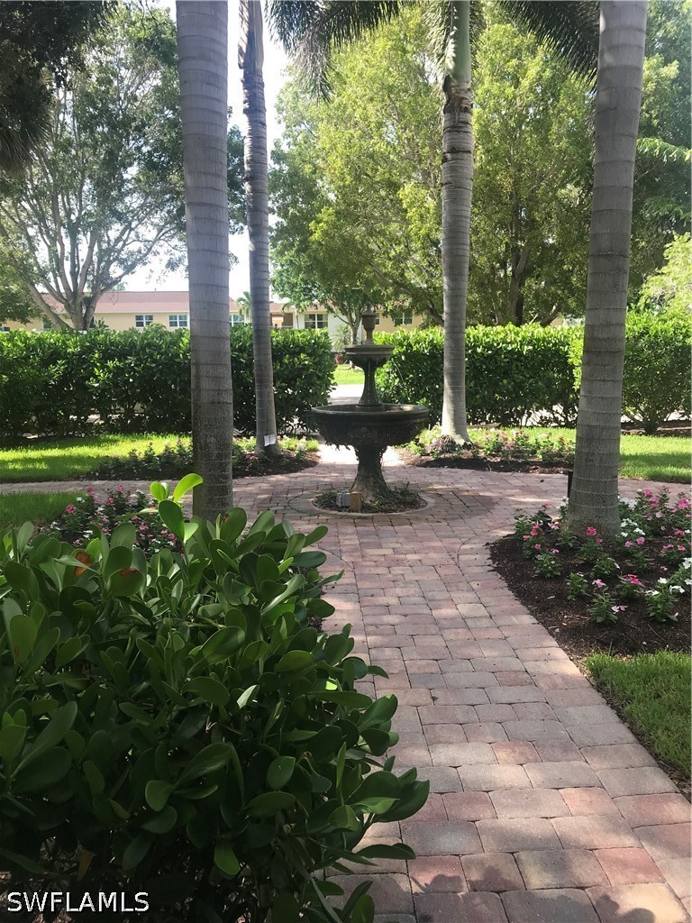 2 Bed Condominium for Sale in Naples, photo 2