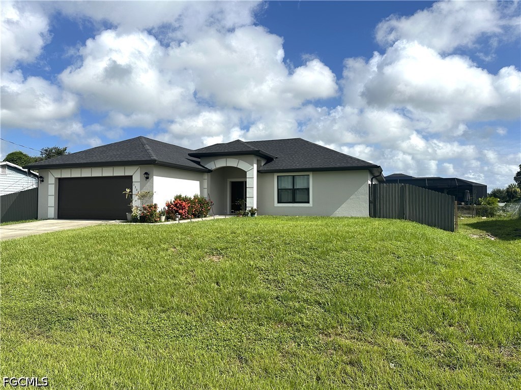 3 Bed SingleFamilyResidence for Sale in Lehigh Acres, photo 2