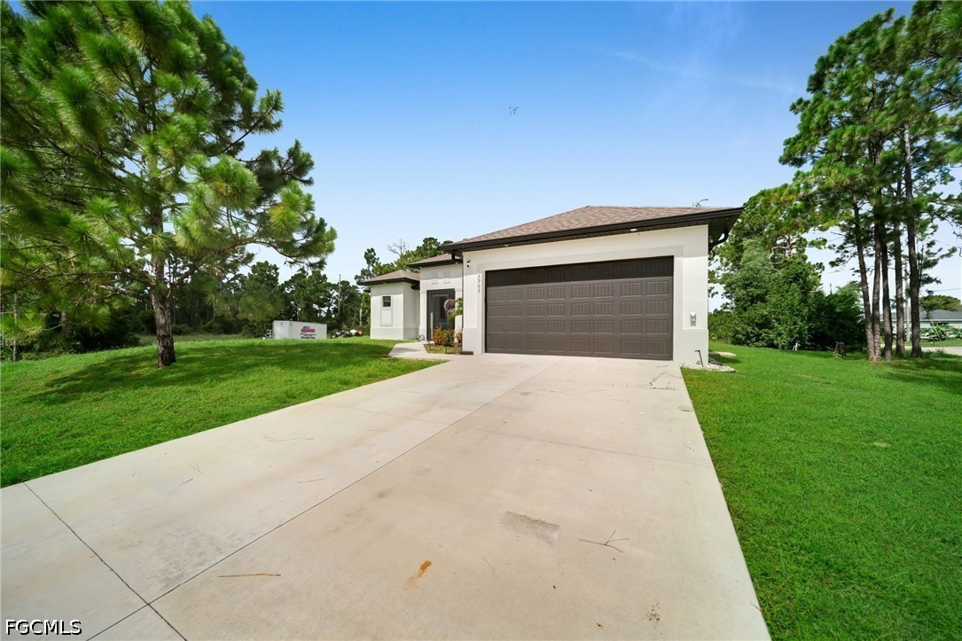 3 Bed SingleFamilyResidence for Sale in Lehigh Acres, photo 2