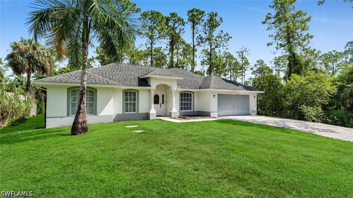 4 Bed SingleFamilyResidence for Sale in Naples, photo 2