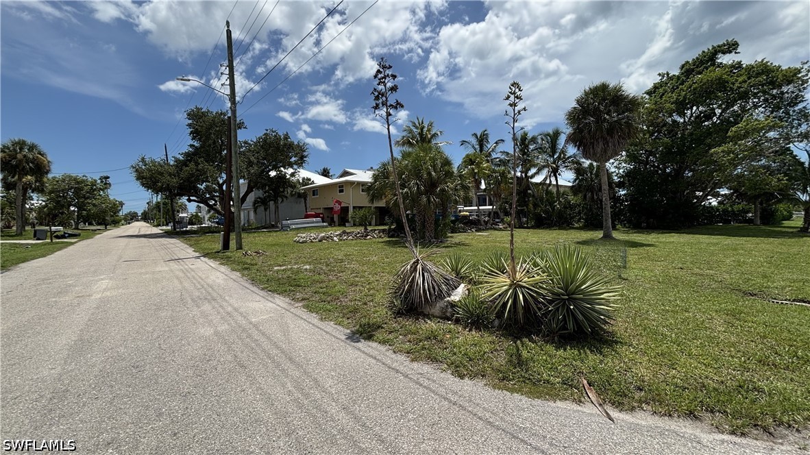 Waterfront Home for Sale in Estero Bay Shores, photo 2