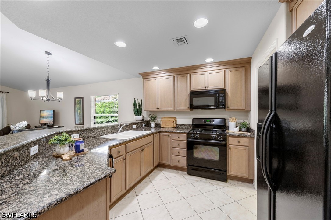 3 Bed SingleFamilyResidence for Sale in Estero, photo 2
