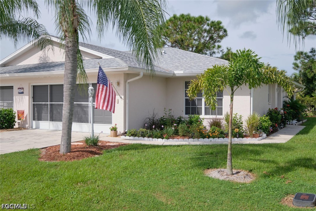 2 Bed Attached for Sale in Lehigh Acres, photo 2