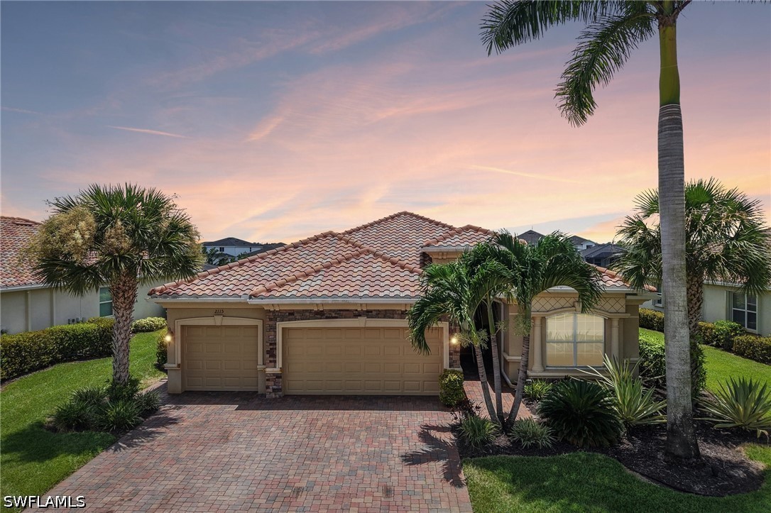 4 Bed Pool Home for Sale in Naples, photo 2