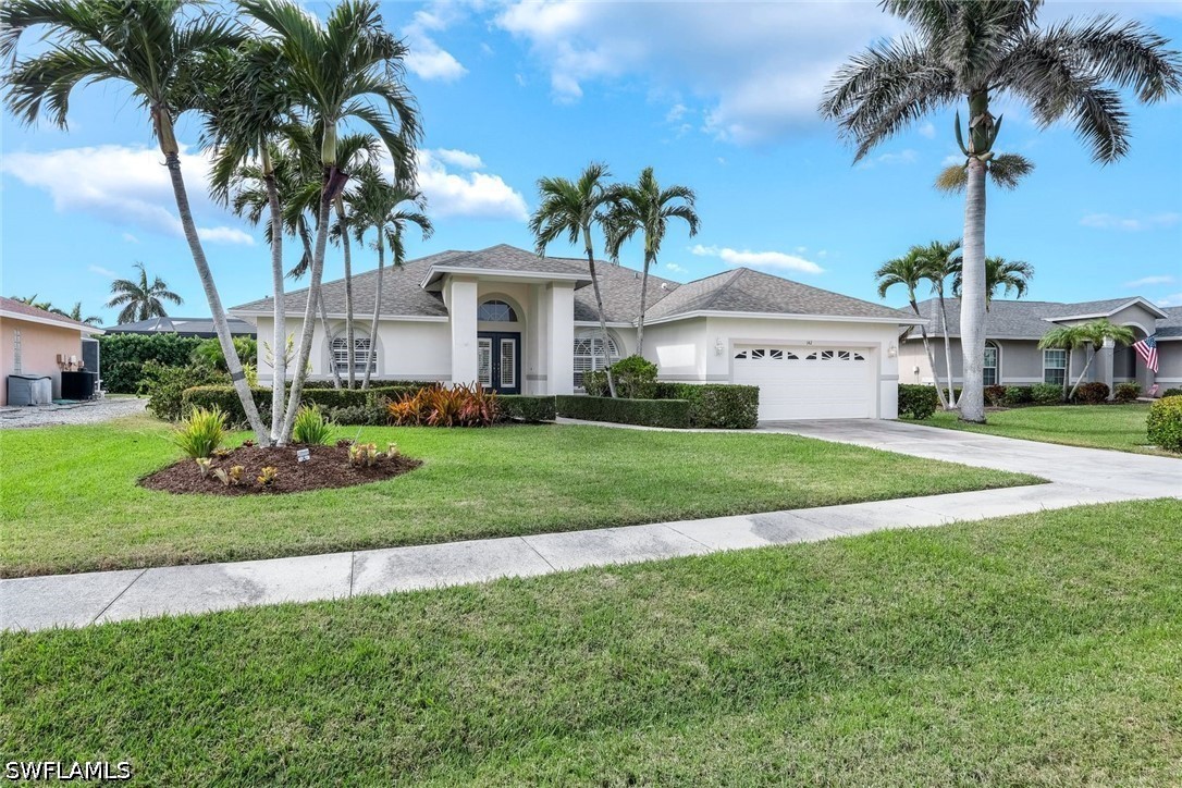 3 Bed Pool Home for Sale in Marco Beach, photo 2