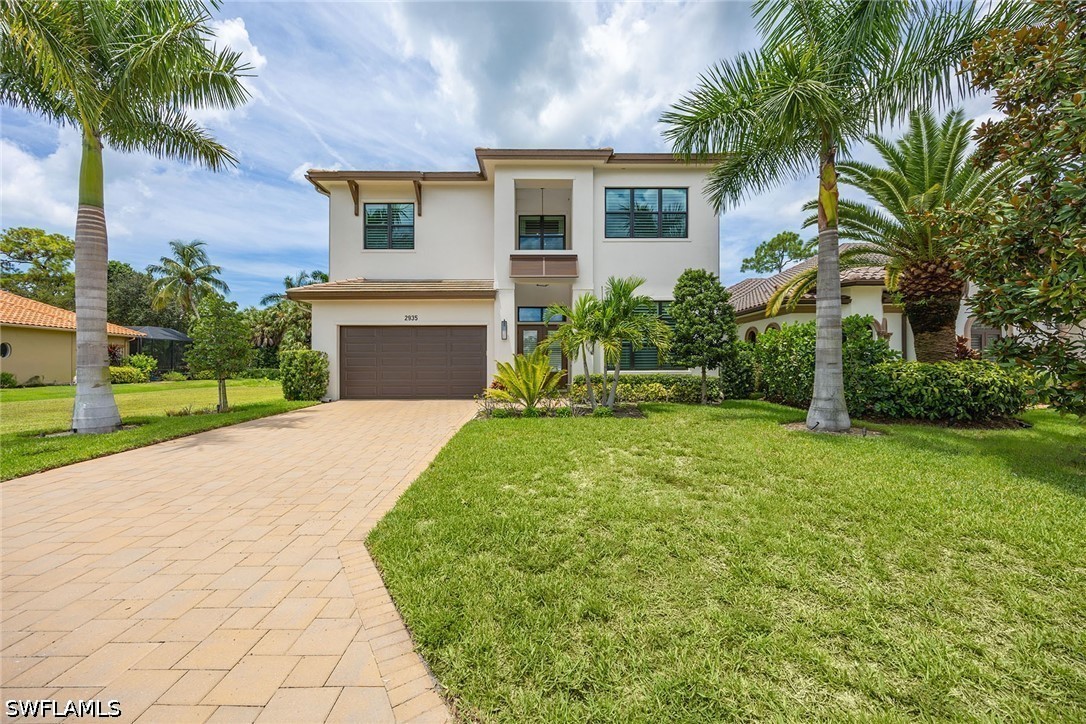 3 Bed Pool Home for Sale in Coco Lakes, photo 2