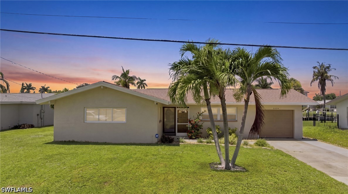 2 Bed Pool Home for Sale in Cape Coral, photo 2
