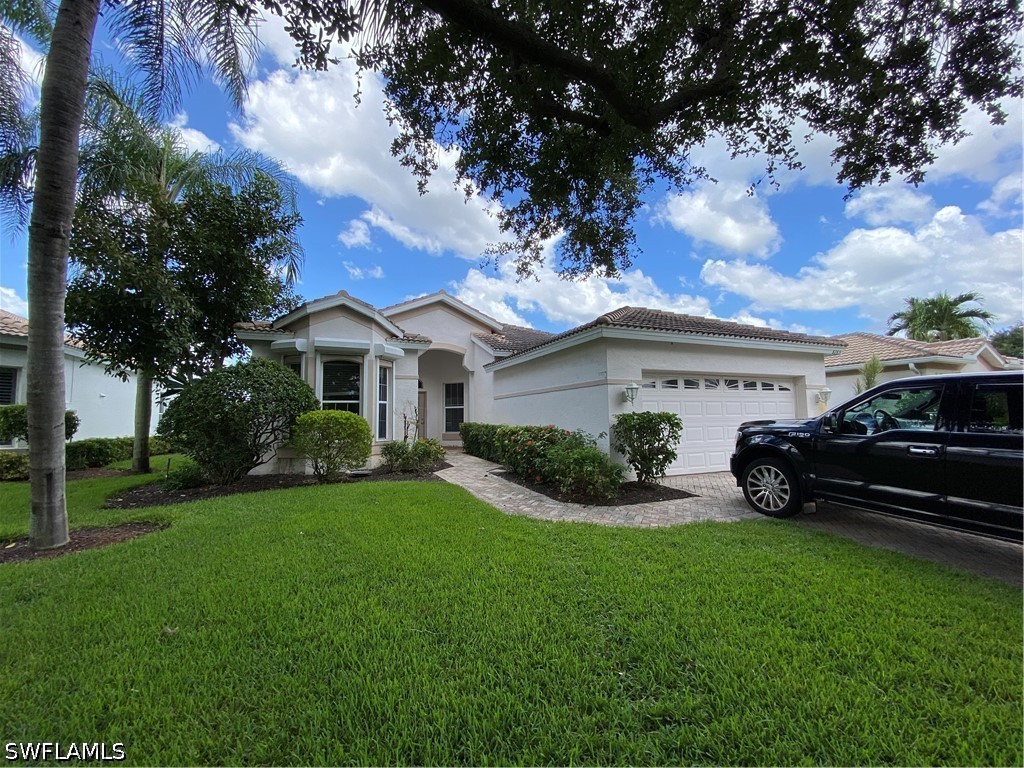 2 Bed Pool Home for Sale in Naples, photo 2