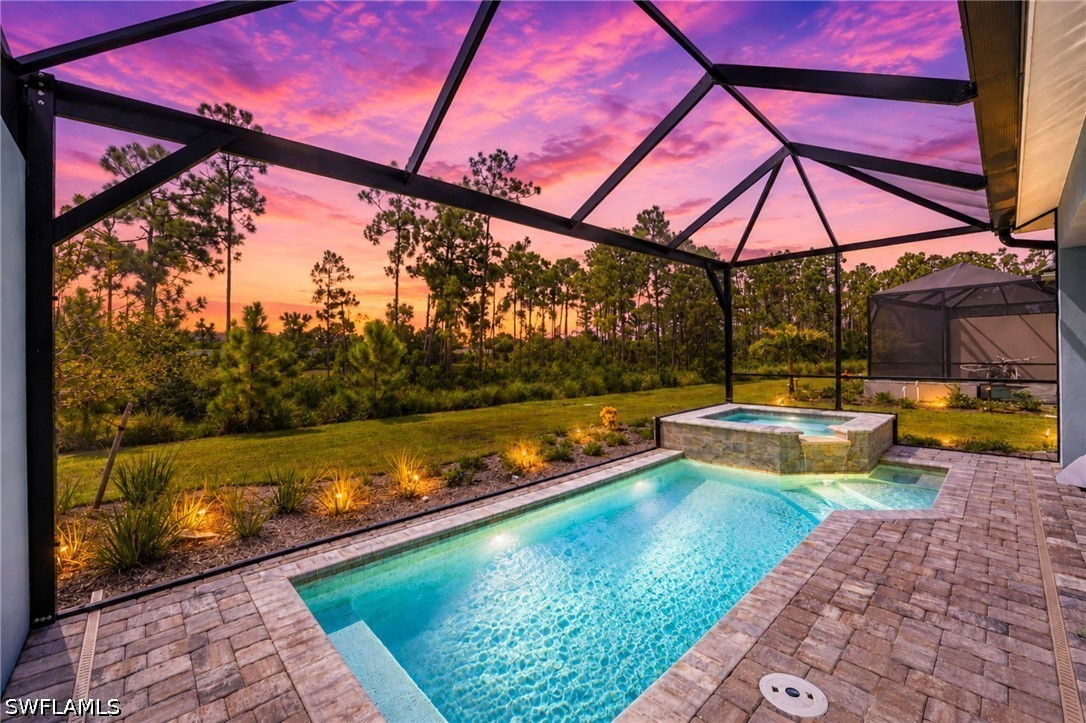 3 Bed Pool Home for Sale in Naples, photo 2