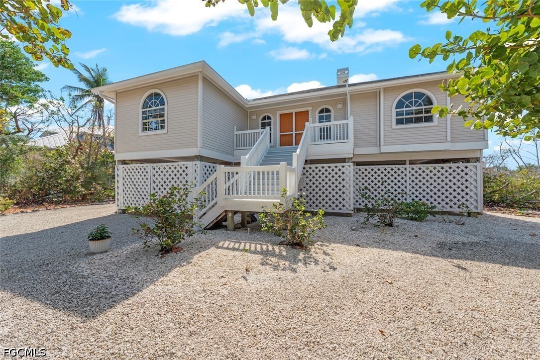 3 Bed Pool Home for Sale in Sanibel Bayous, photo 2