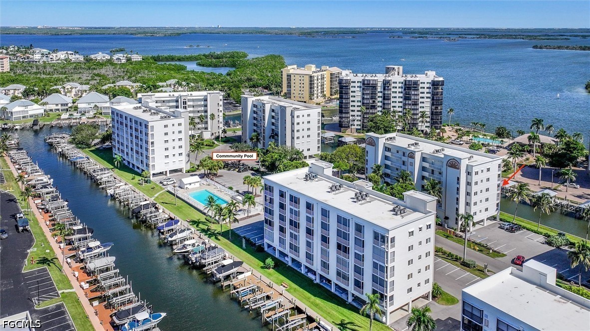 2 Bed Waterfront Home for Sale in Casa Marina, photo 2