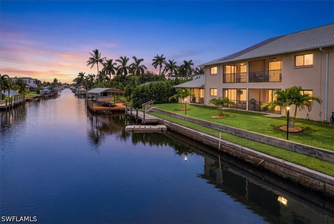 2 Bed Waterfront Home for Sale in Cape Coral, photo 2