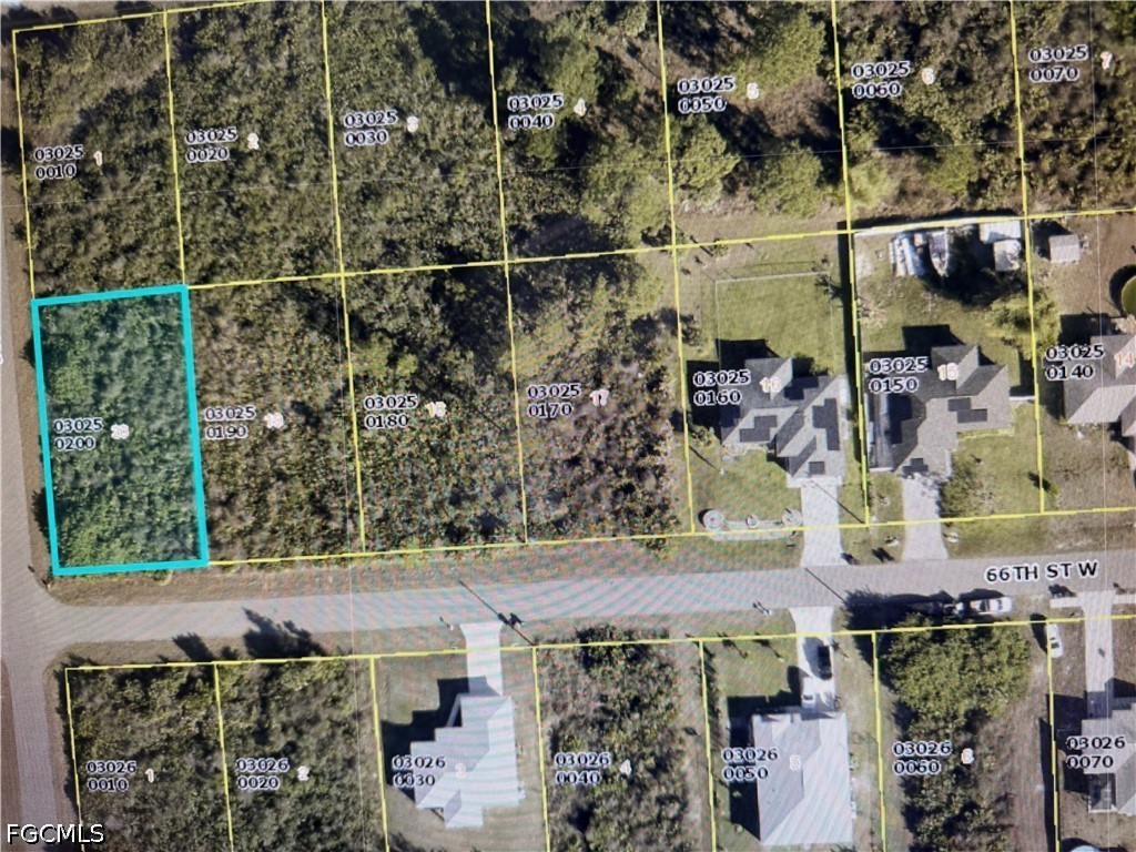 Residential for Sale in Lehigh Acres, photo 2