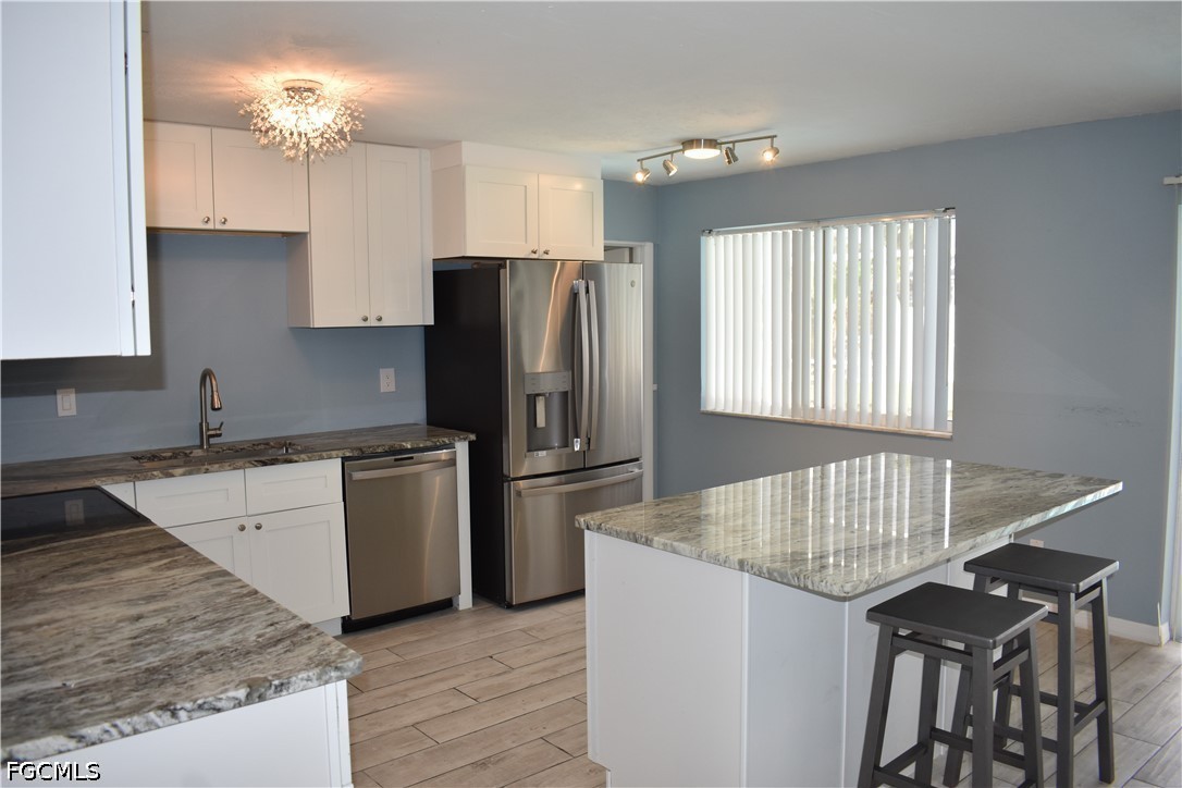 3 Bed Pool Home for Sale in Cape Coral, photo 2
