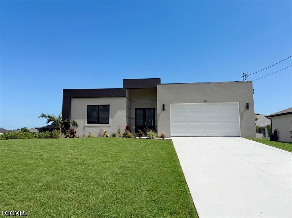 4 Bed SingleFamilyResidence for Sale in Cape Coral, photo 2