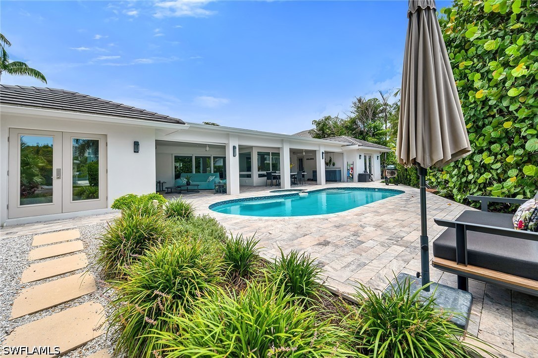 4 Bed Pool Home for Sale in Seagate, photo 2