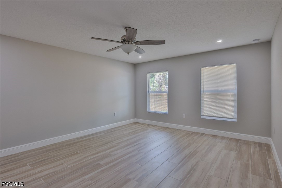 3 Bed SingleFamilyResidence for Sale in Not Applicable, photo 2