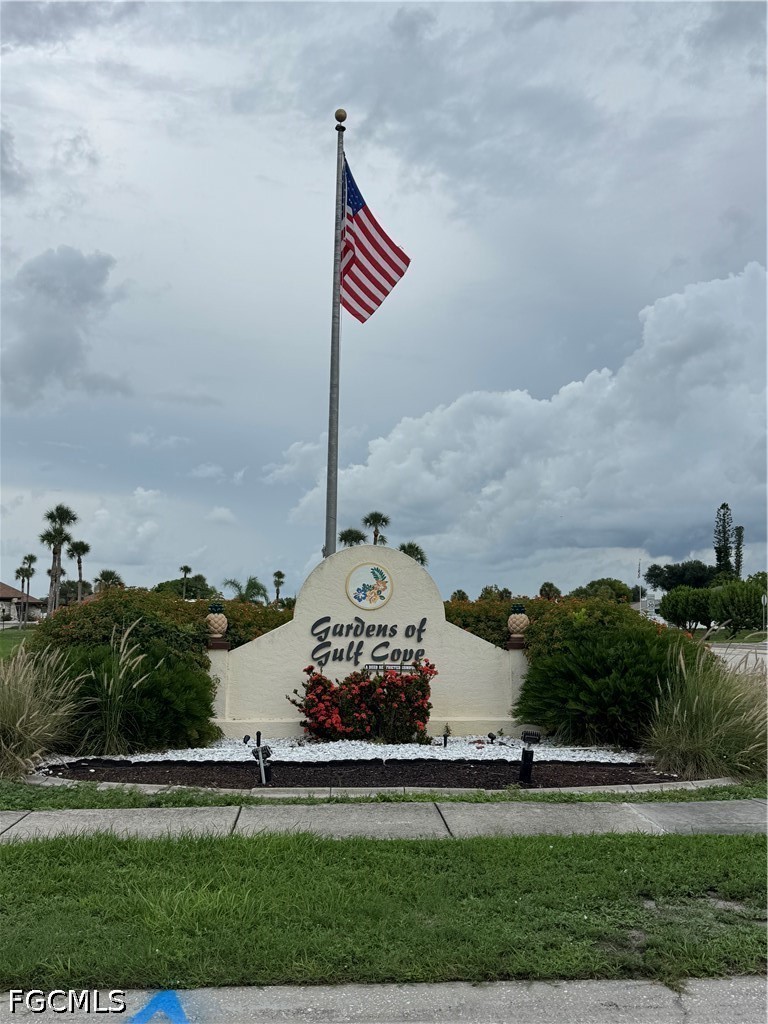 2 Bed SingleFamilyResidence for Sale in Gulf Cove, photo 2
