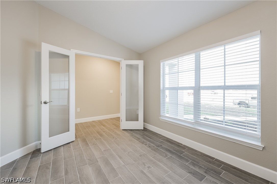 3 Bed SingleFamilyResidence for Sale in Lehigh Acres, photo 2