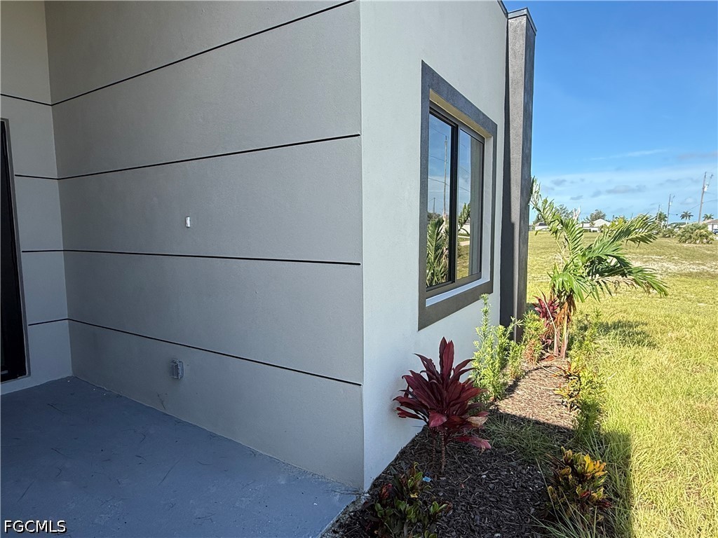 4 Bed SingleFamilyResidence for Sale in Cape Coral, photo 2
