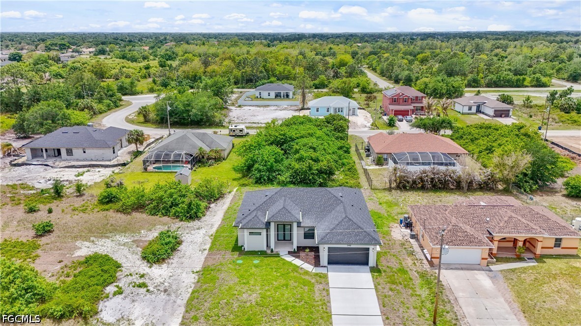 4 Bed SingleFamilyResidence for Sale in Lehigh Acres, photo 2