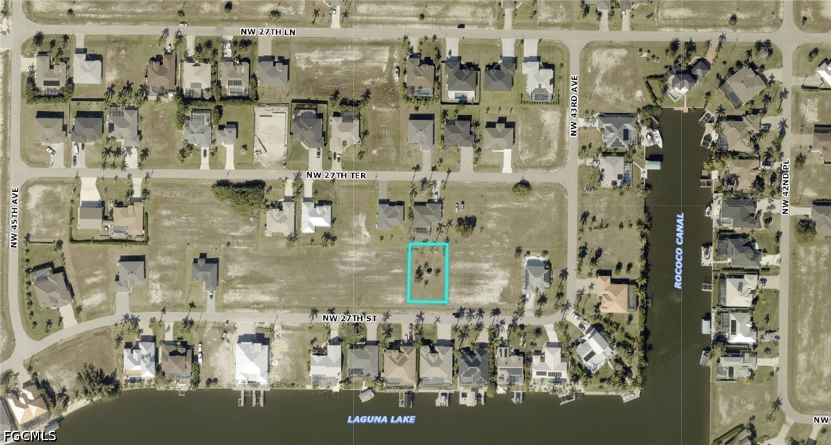 Residential for Sale in Cape Coral, photo 2