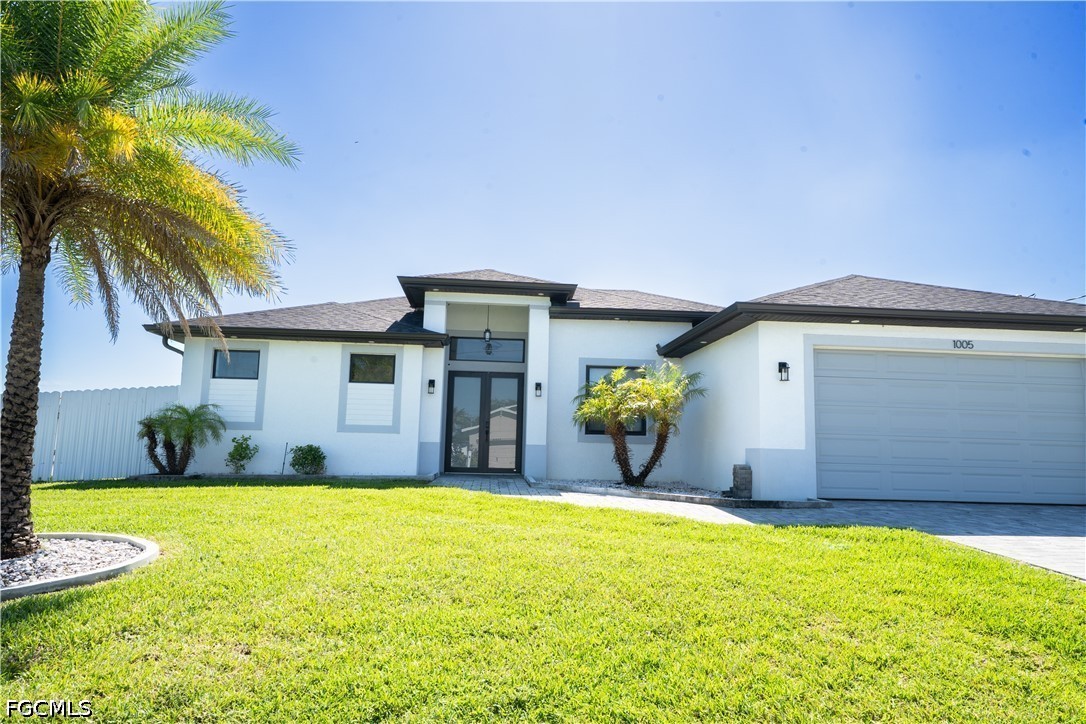 3 Bed Pool Home for Sale in Cape Coral, photo 2