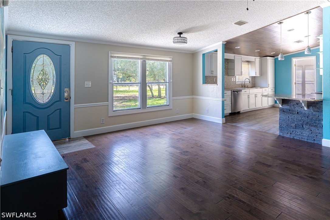 3 Bed Pool Home for Sale in Not Applicable, photo 2