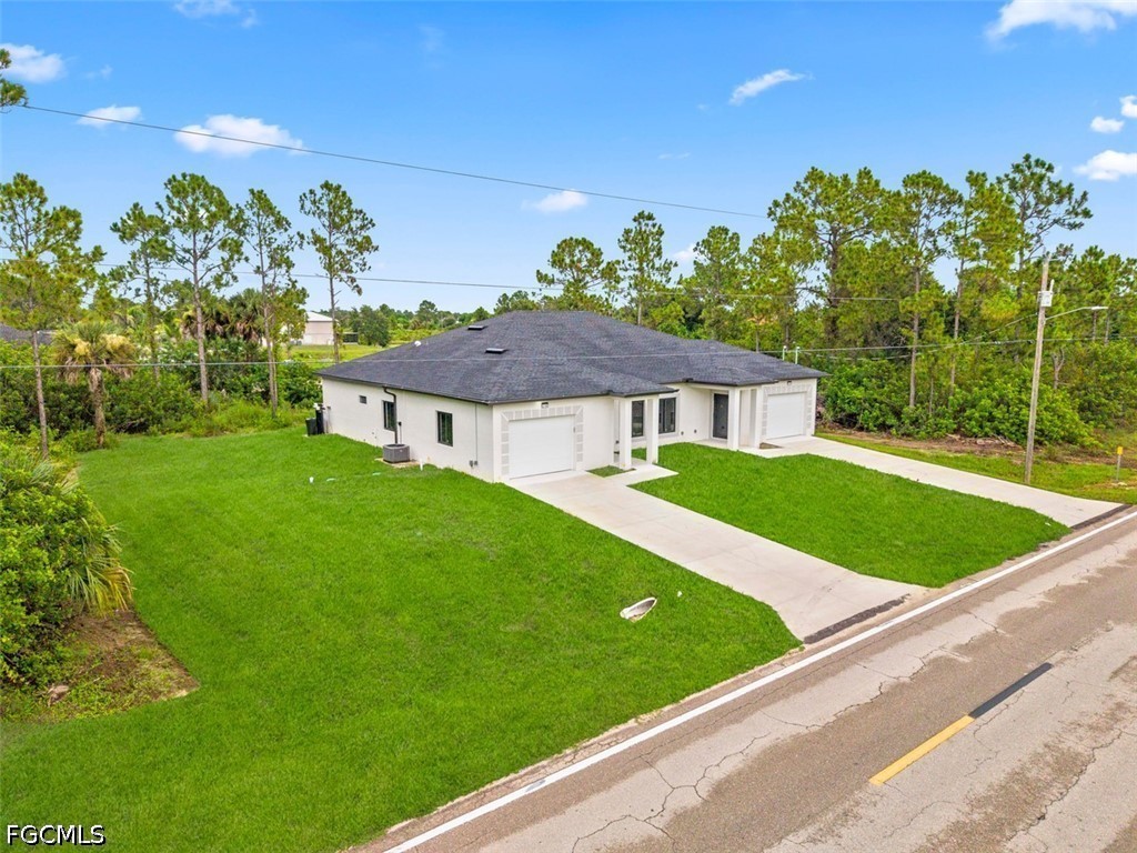 6 Bed Duplex for Sale in Lehigh Acres, photo 2