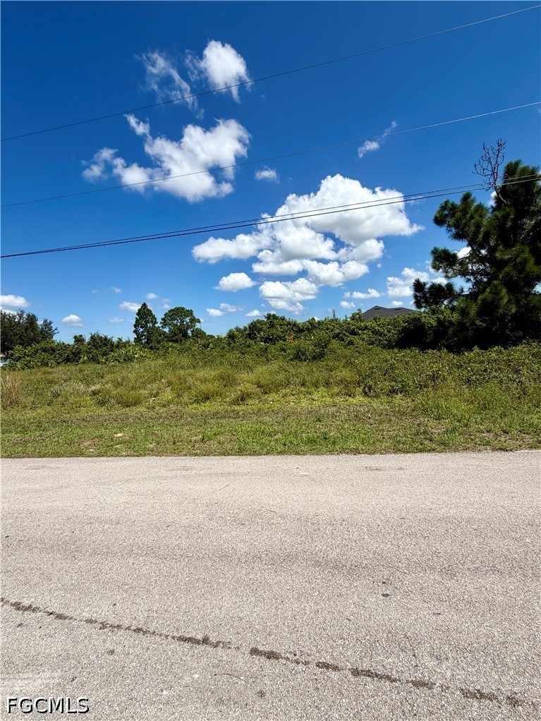 Residential for Sale in Lehigh Acres, photo 2