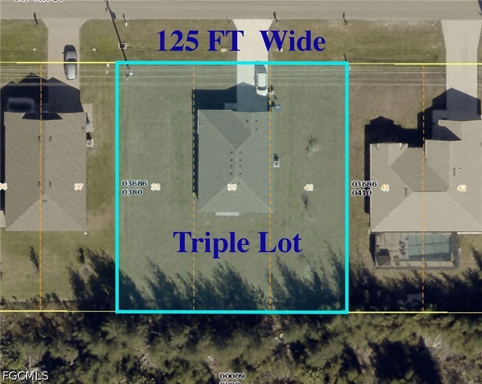 4 Bed SingleFamilyResidence for Sale in Cape Coral, photo 2