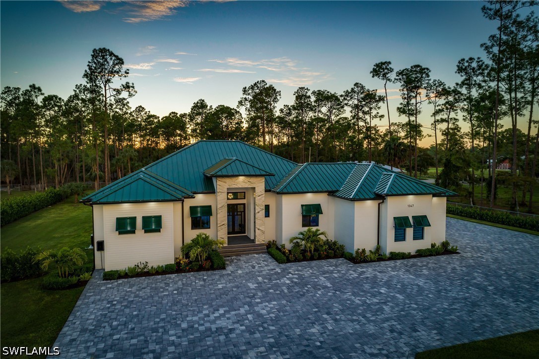 4 Bed Pool Home for Sale in Naples, photo 2